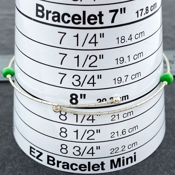 Green Cat’s Eye Memory Wire Bracelet | Vintage Sterling Silver | 8” Adjustable - Picture 3 of 4